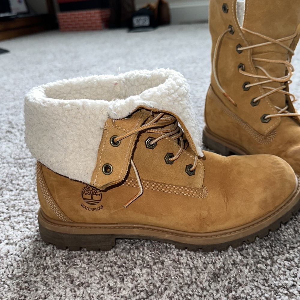 Women’s Timbs - Picture 2 of 4